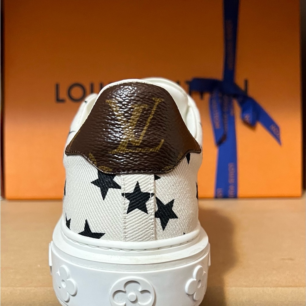 Louis Vuitton Timeout sneaker, size 38 1/2 - Picture 3 of 9